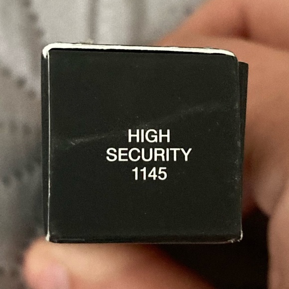 Nars Oil-Infused Lip Tint High Security - Picture 7 of 7